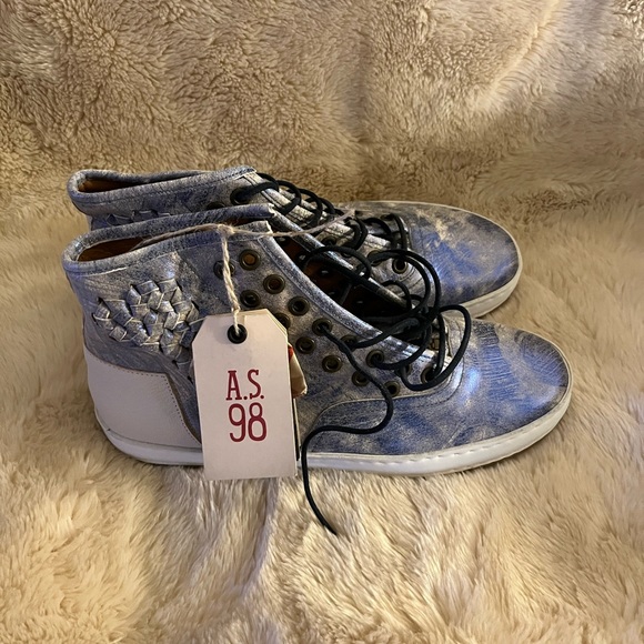 A.S.98 Shoes - A.S.98 RARE! Women’s Brand New w/ Box Leather Hightop Booties Euro 40 Ice Blue